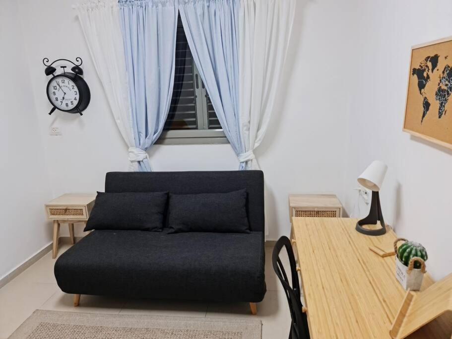 מרחק נגיעה בתקווה Apartman Petach Tikva Kültér fotó
